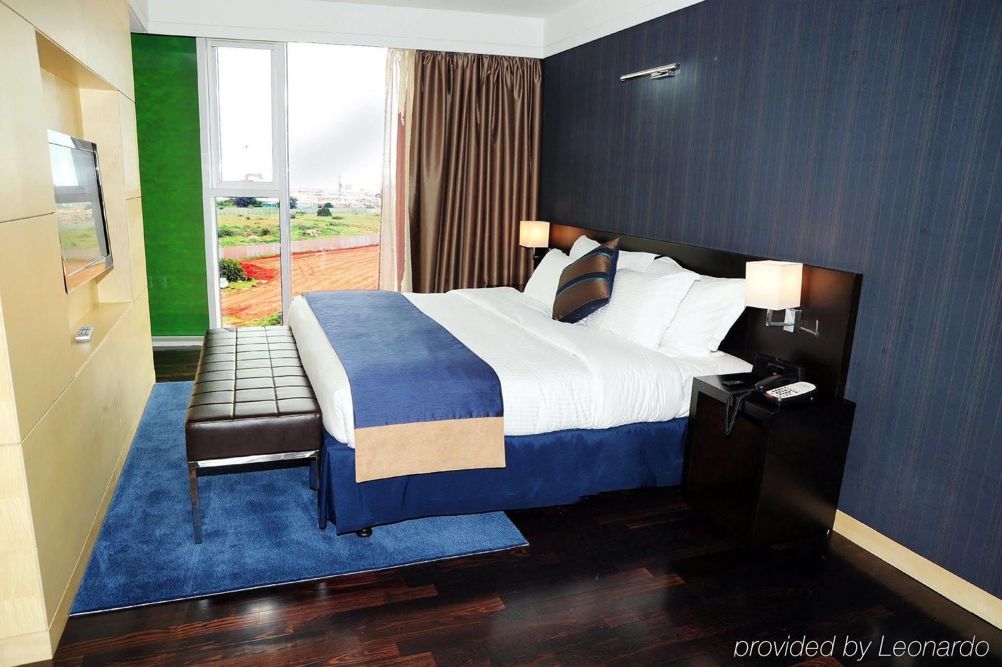 De Convencoes De Talatona Hotell Luanda Rum bild